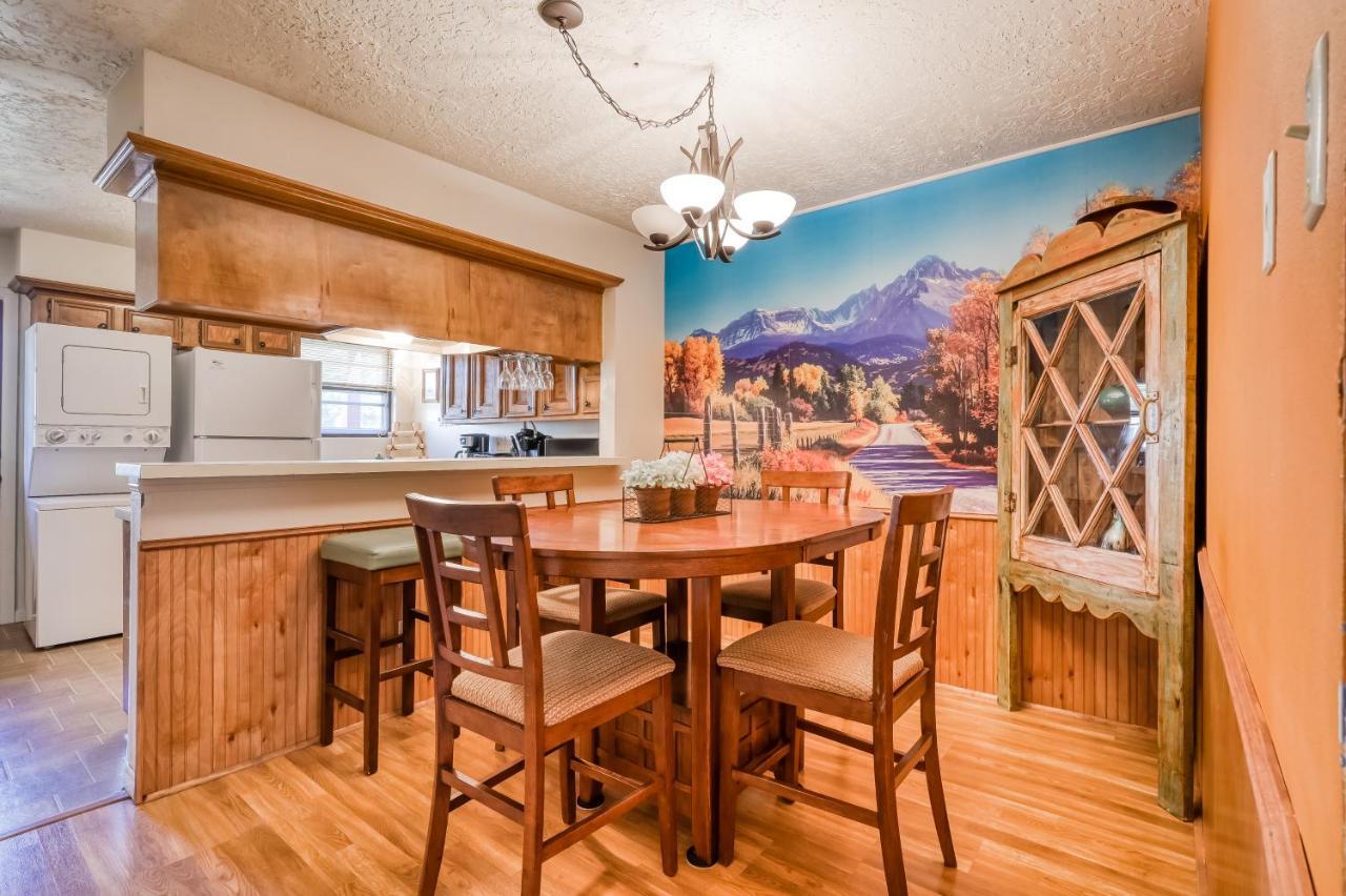 Creekside Serenade Red River Luaran gambar